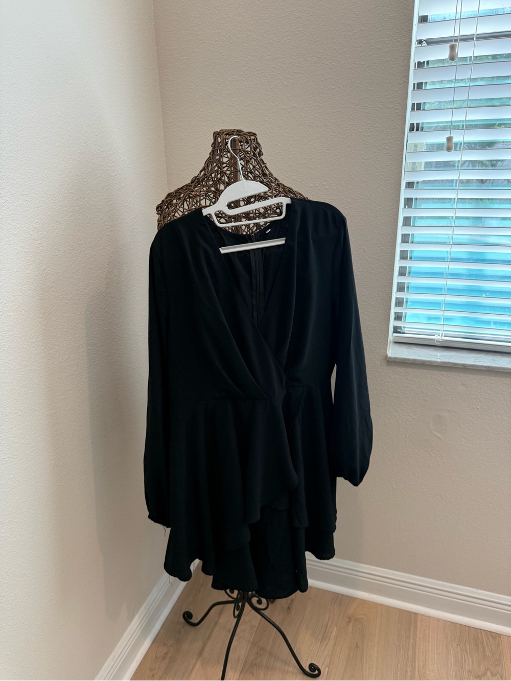 Black Women's Long Sleeve V-Neck Dress